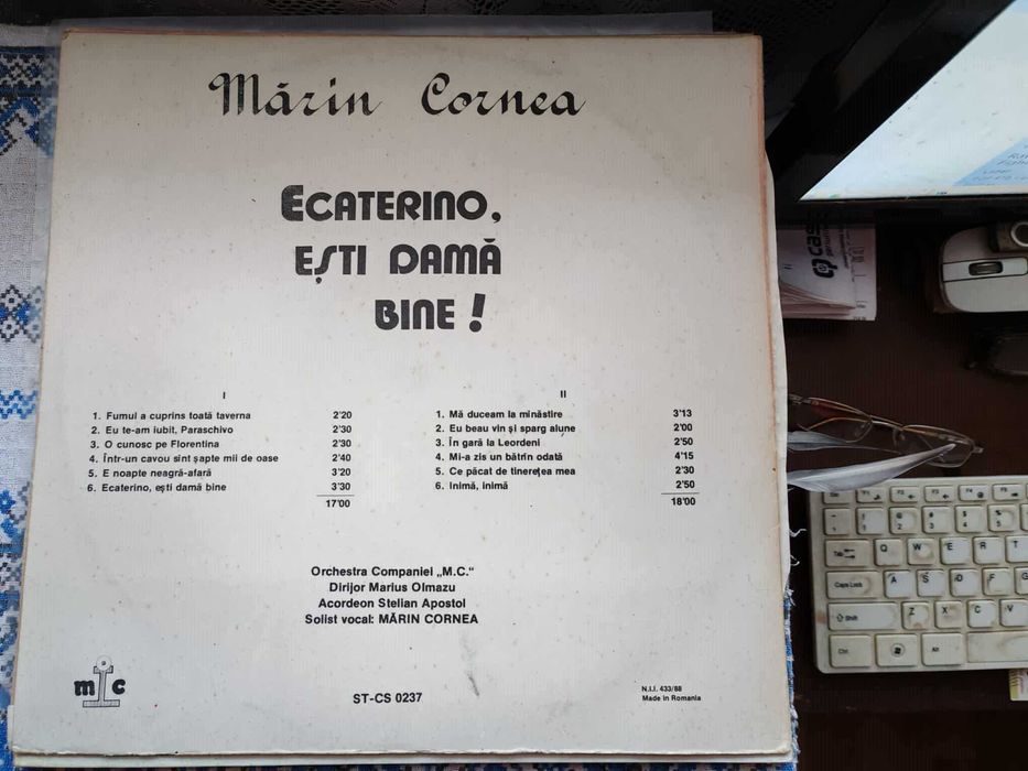Discuri vinyl romanesti