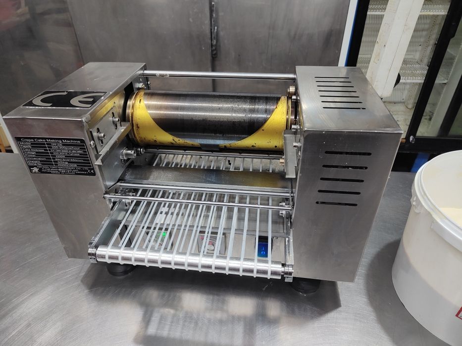 Автоматична машина за палачинки.