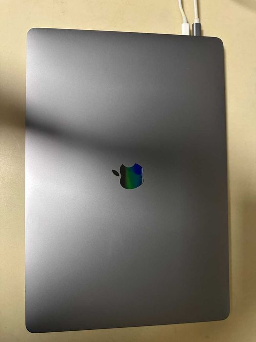 MacBook Pro 2019 16inch