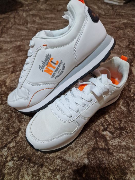 Мъжки маратонки нови