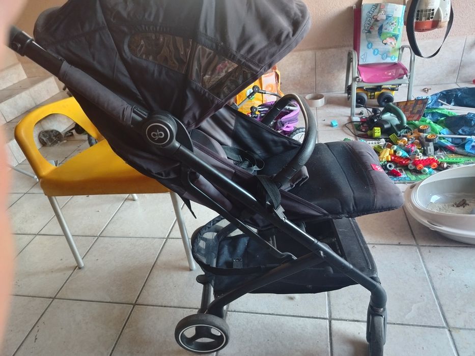 Vând cărucior de copii tip sport