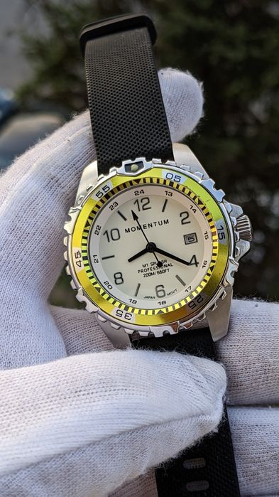 MOMENTUM M1 Splash Diver [38mm] - White Full Lume