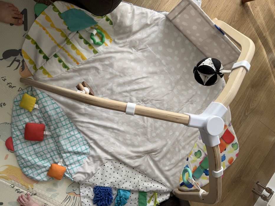 Saltea Lovevery bebelusi