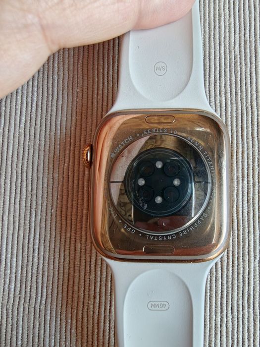 Apple Watch Series 10 (GPS + Cellular), 46mm, Sapphire crystal, Gold Titanium – Перфектен!