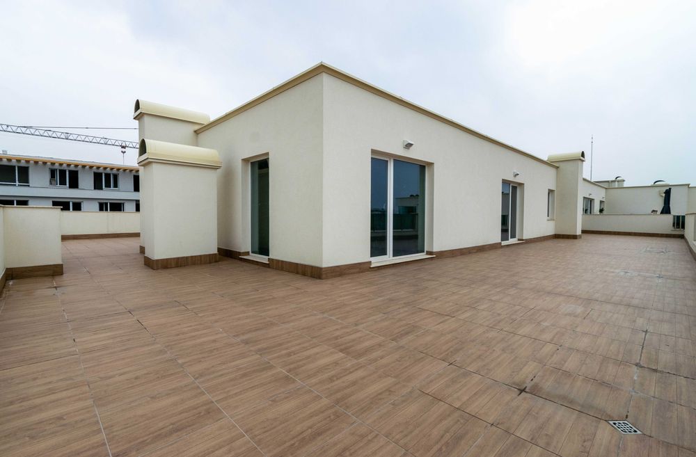 Продава се Многостаен апартамент в Пловдив, Остромила - 370 кв.м за 496 €/кв.м - Снимка #18