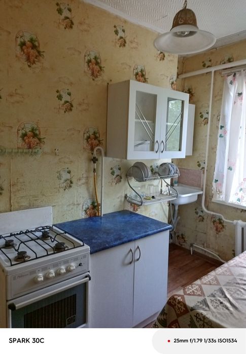 Сдается 2 комнатная квартира на длительный срок 100тысяч+ком услуги