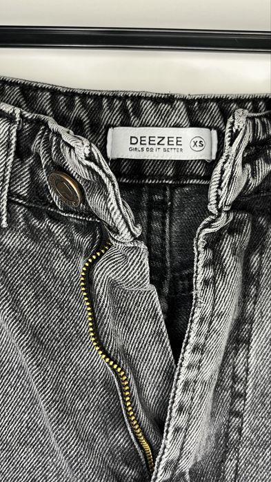 Blugi gri cu talie inalta