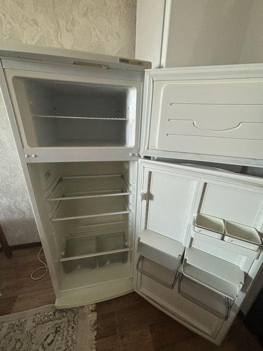 Холодильник рабочий