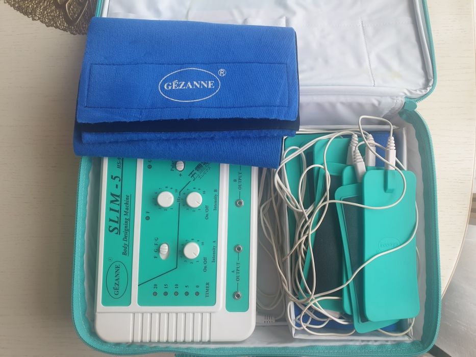 Электромиостимулятор-массажёр.