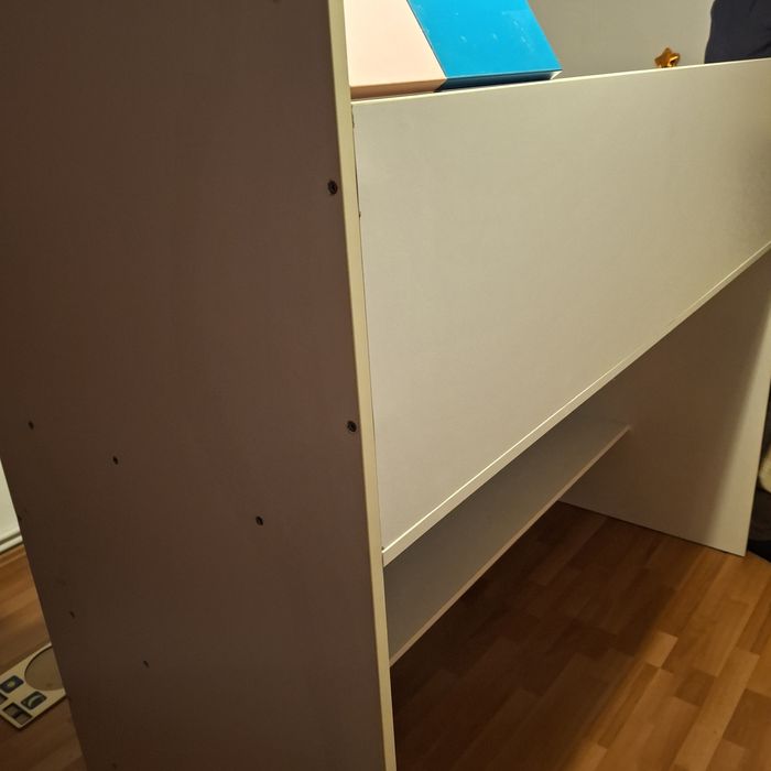 Pat etajat cu spatiu de depozitare ptr copii .