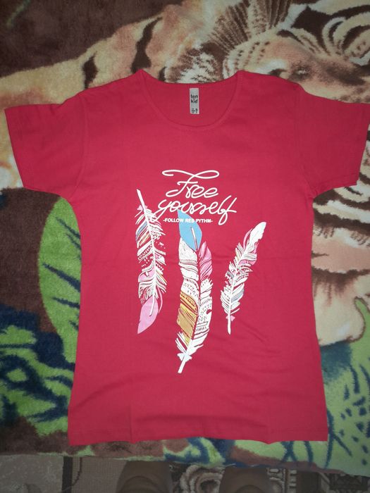 Продам Футболки новые