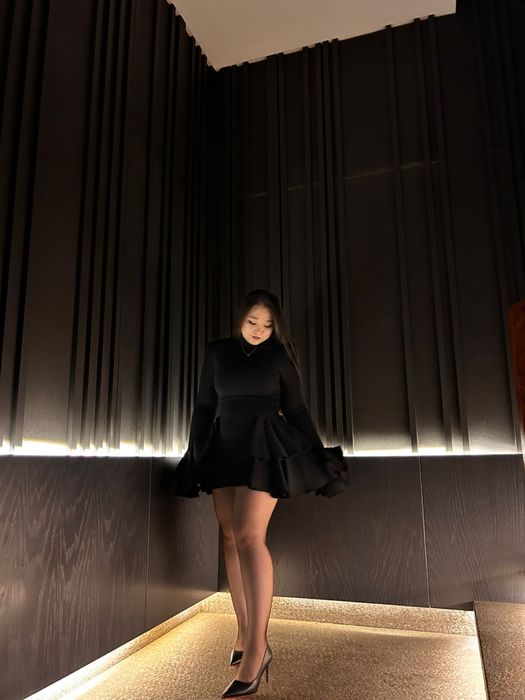 Черные платье роскошный