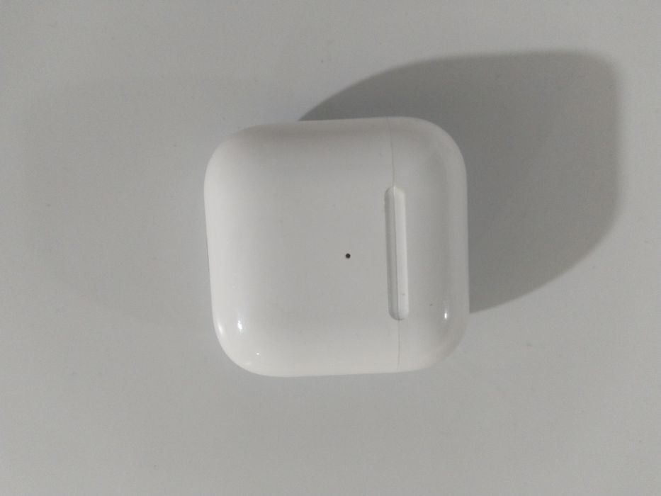 Беспроводные наушники с зарядным кейсом