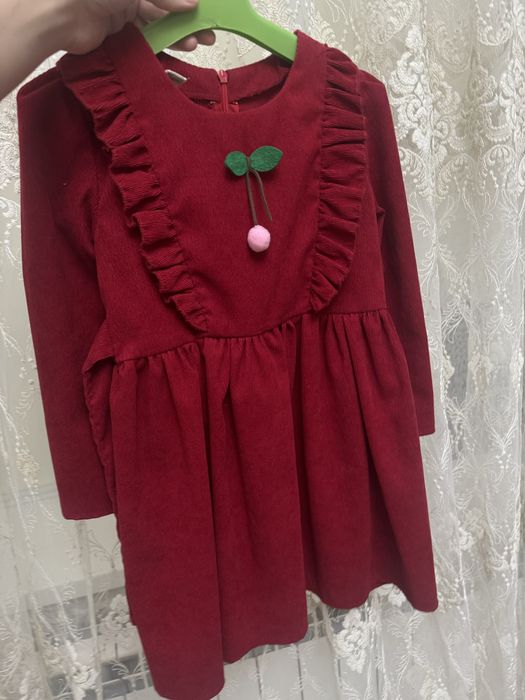 Продам платье все вместе за 30к(торг имеется)