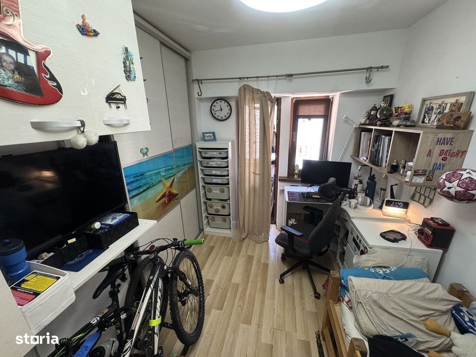 Apartament 2 camere zona Capitol - Tomis 2 cu Centrala si Loc de Parca