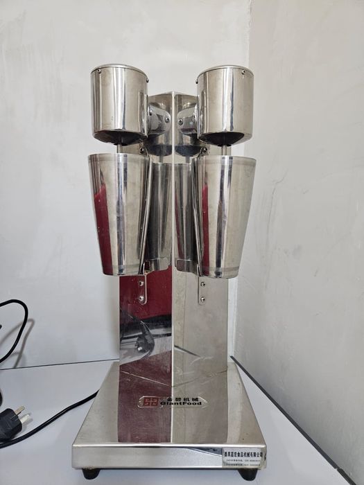 миксер милшейкер для коктейлей.