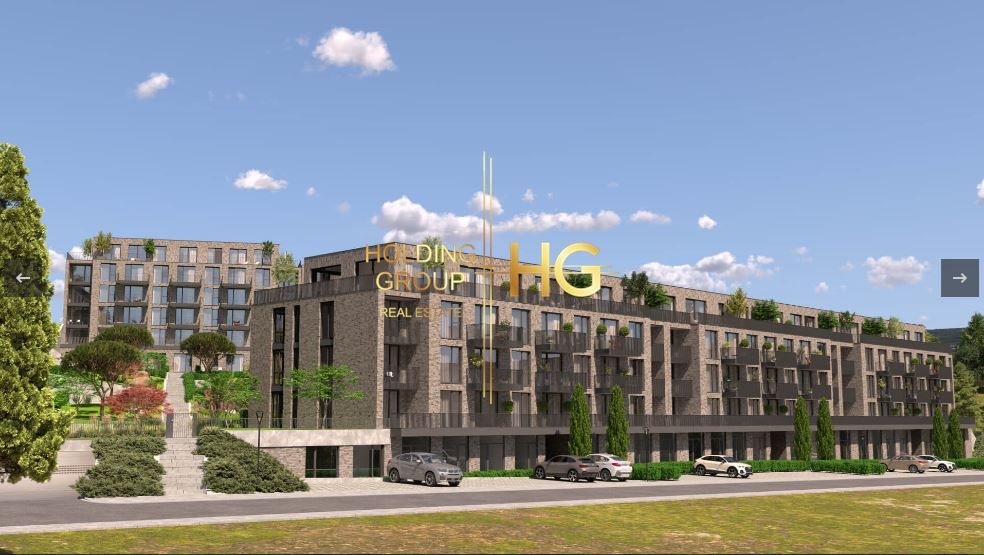 Продава се Четиристаен апартамент в к.к. Св.Св. Константин и Елена - 166 кв.м за 2200 €/кв.м - Снимка #1