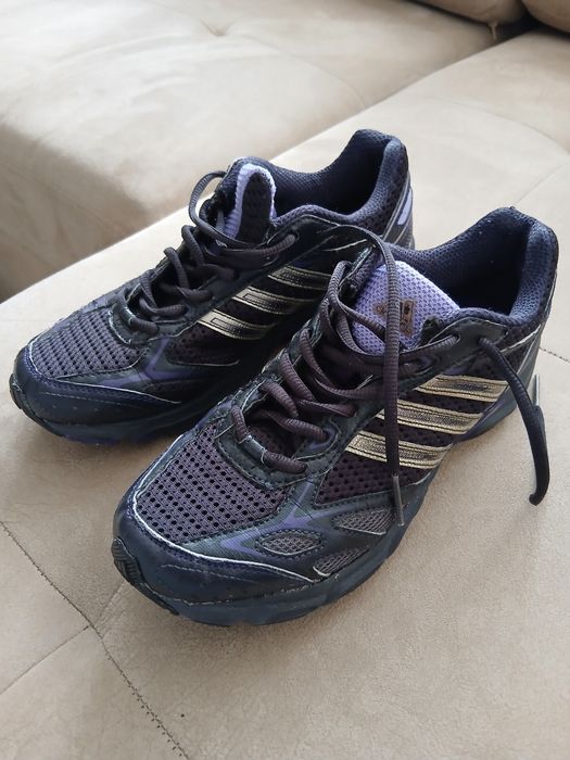 Маратонки adidas 38 номер