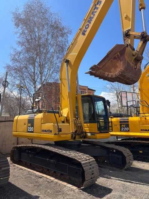 Аренда экскаватора Komatsu PC220 (гусеничный)
