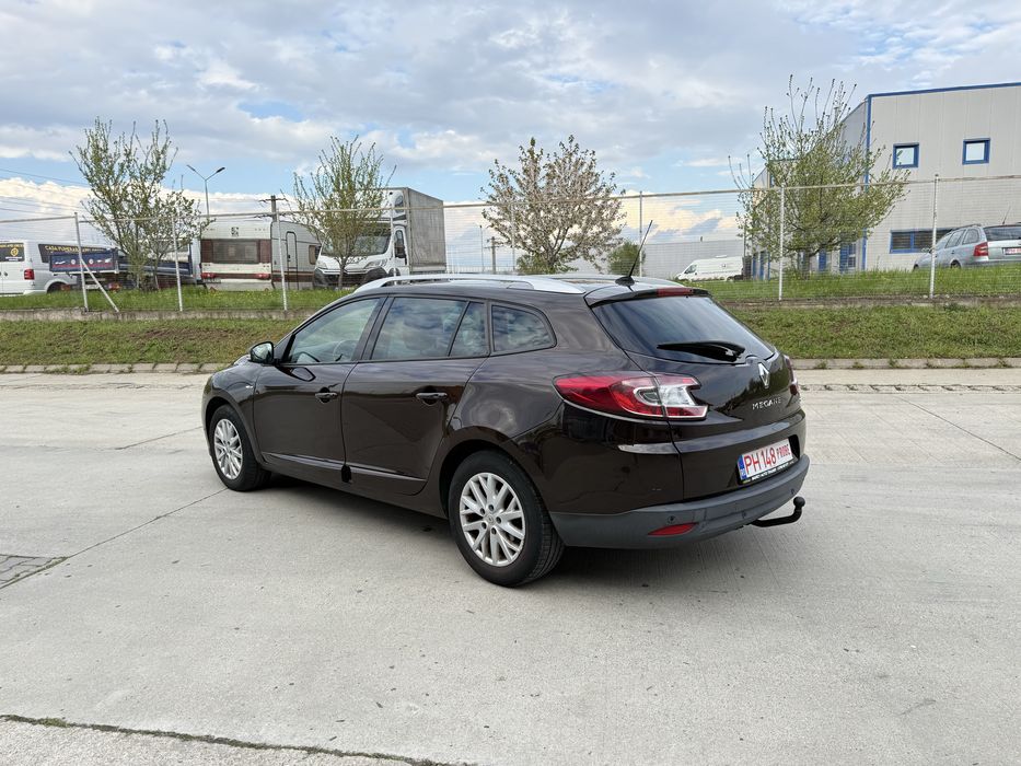Renault Megane 3 Bose Mocca Brown, 1.5 dci 2013, Panoramic ,Camera Masalier,Istoric Km Certificati!