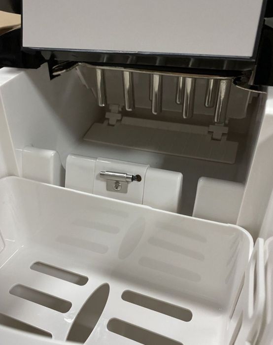 Ледогенератор лед для бара кафе дома, делает лед