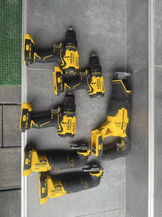 Vind set corpuri STANLEY  FATMAX  toate brhusheles noi neutilizate