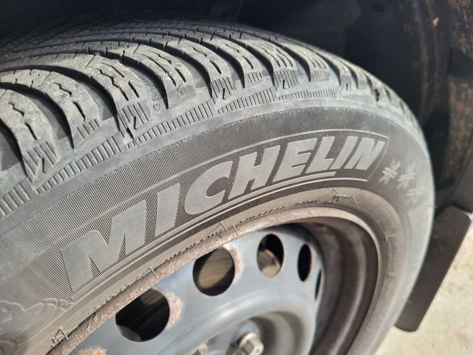 Anvelope iarna Michelin Alpin 5 - 215/60/R16