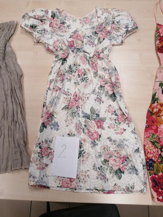 Rochii înflorat deosebite pentru ocazi speciale