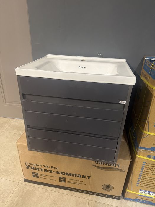 Тумба с раквиной