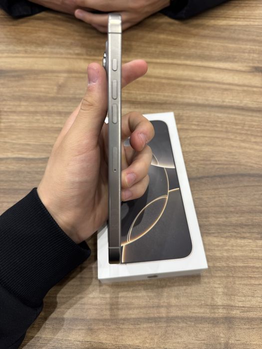 Айфон 16 про макс акб 93 память 256