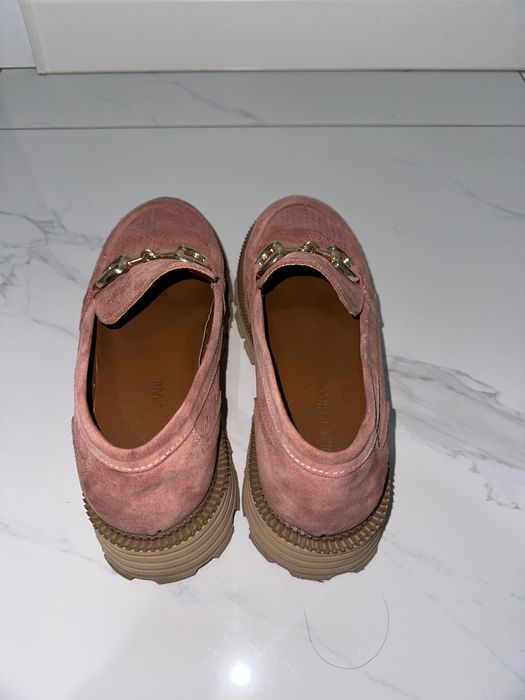 Продам лоферы женские торг