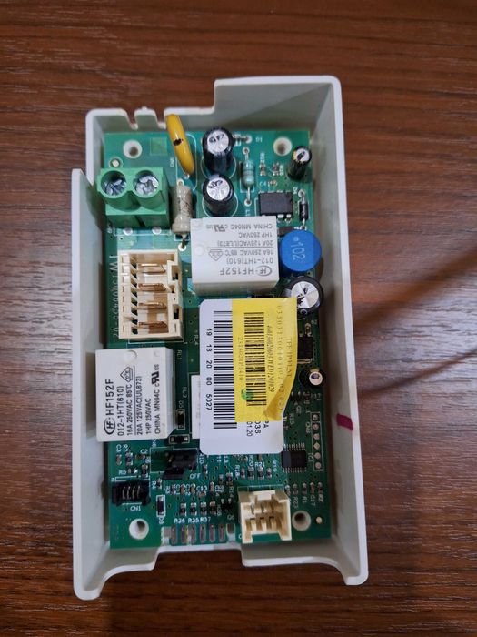 Дисплей и контролна платка бойлер Аристон Велис 80 л