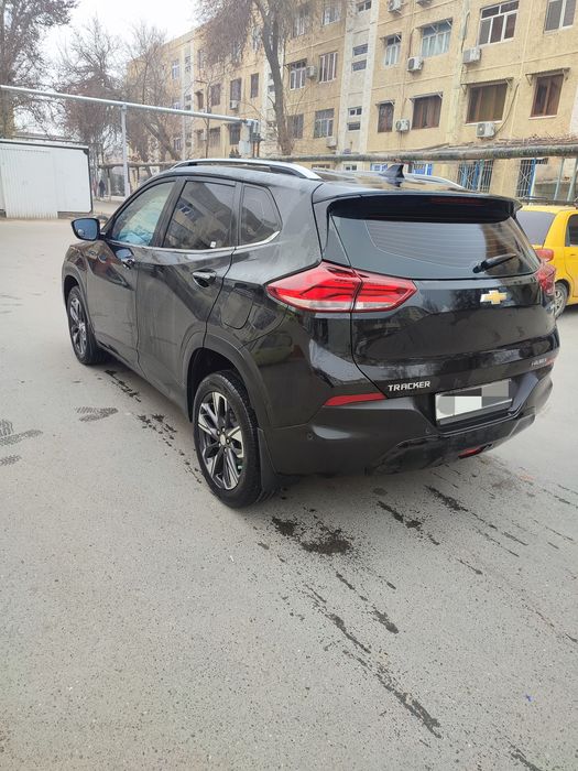 Трекер пример авто машинаси сотилади