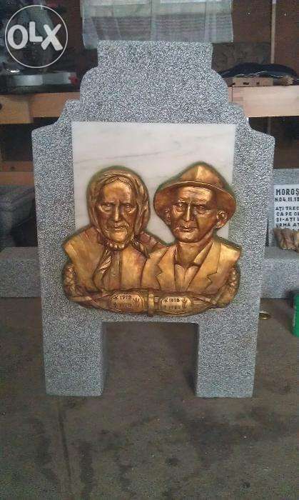 BUST personalizat,la comanda si statui .La preturi accesibile!