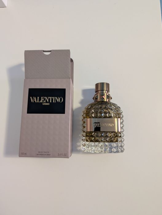 Valentino Uomo parfum Original pentru bărbați 100 ml
Apă de toaletă pe
