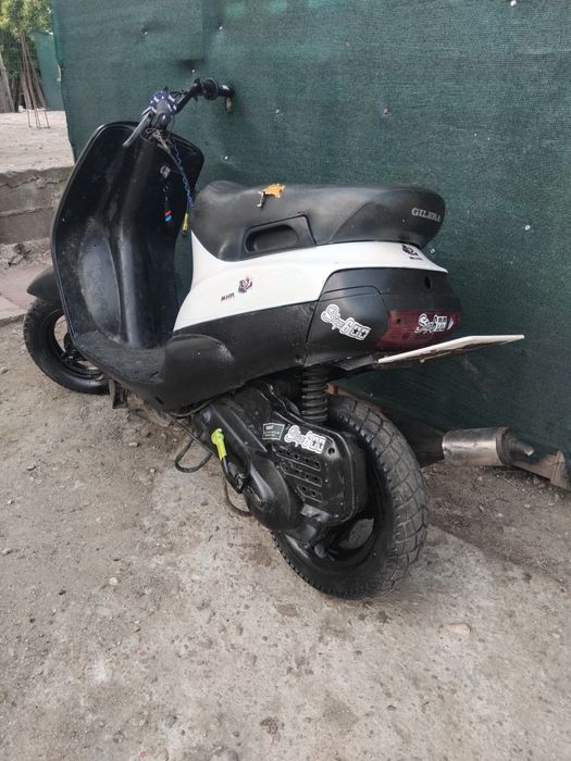 Vând Piaggio Zip