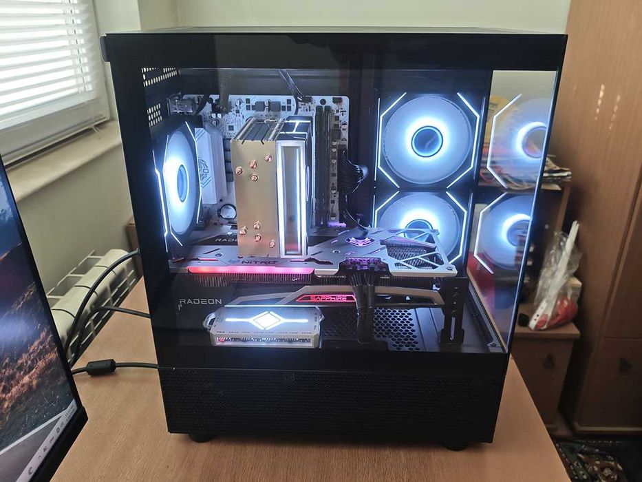 Геймърски компютър, Ryzen 5600x, Rx 6700XT, 32gb Ram, 1tb nvme, 650W