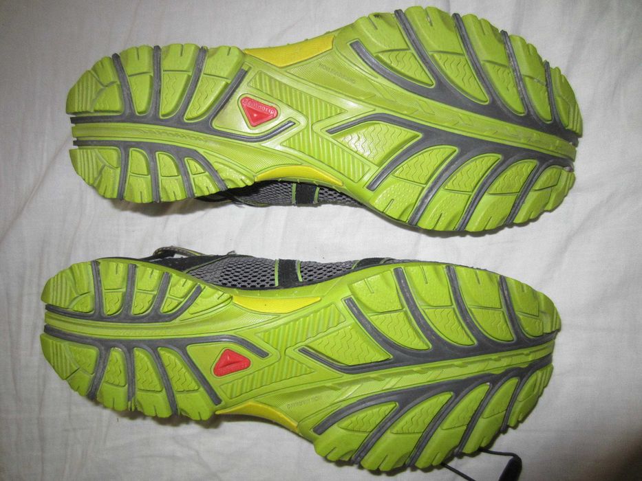 Sandale Salomon Tech Amphibian 3, marimea EUR-41,3 US-8 UK-7.5 JPN-26 stare f. buna  Atentie: LIPSA una din cheile inchidere siret