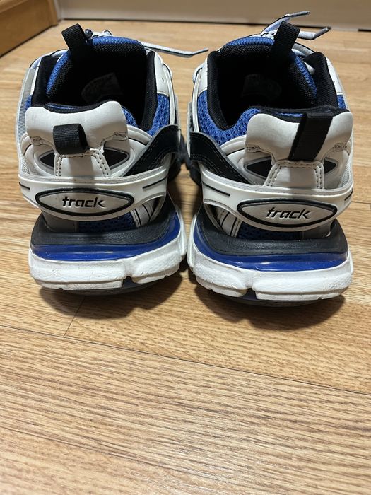 Balenciaga track 1