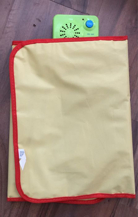 Като ново Музикално килимче пиано Fischer Price с кутия