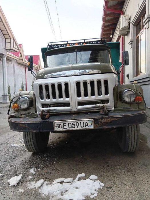 Зил самосвал сотилади