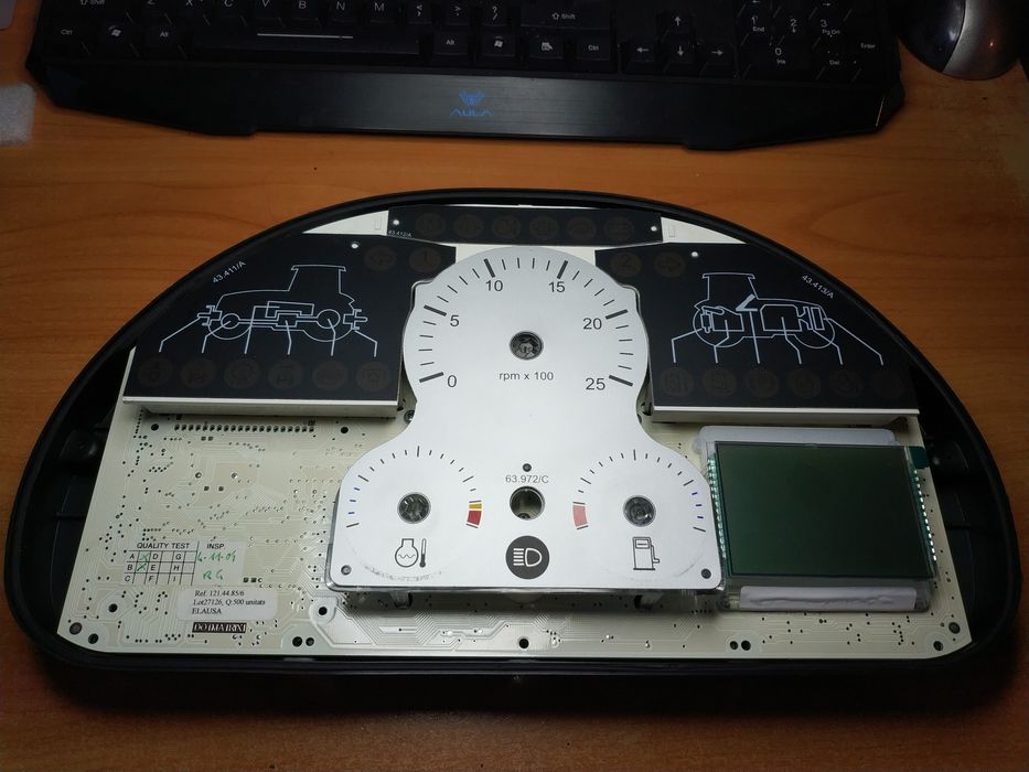 Дисплей за Трактор Massey Ferguson 6470 / 7400 (2004 - 2008) десен!