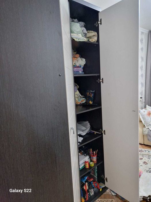 Шкаф угловой черно белый