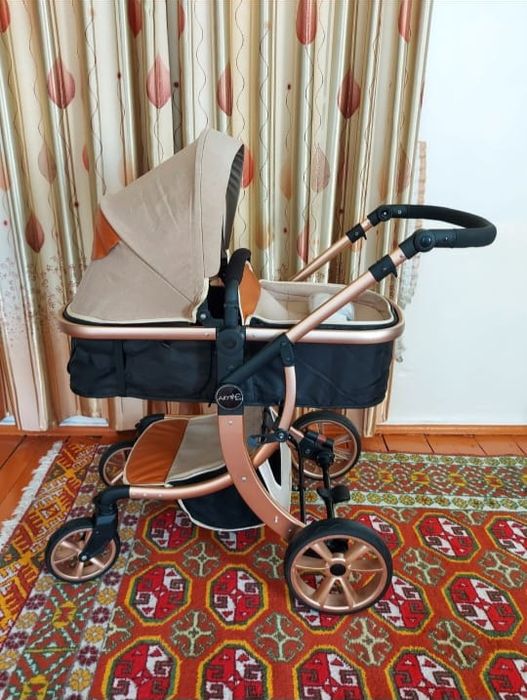 Продаётся Коляска универсальная 2 в 1 Aimile Elite, бежевый, золотой