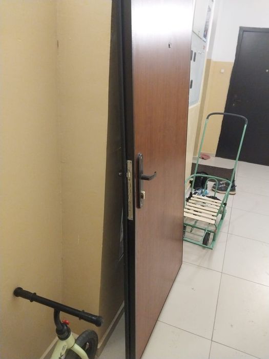 Двери входные отличном состоянии