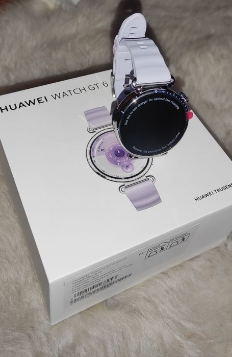 Смарт часовник Huawei