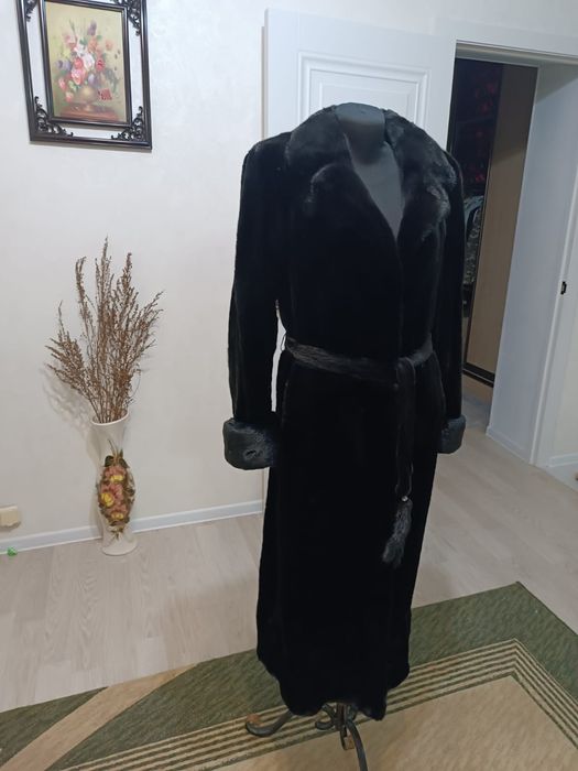 Норковая шуба черный бриллиант