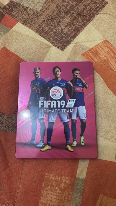 FIFA 19 – Ultimate Team | Лимитирано издание (Steelbook) | PS4
