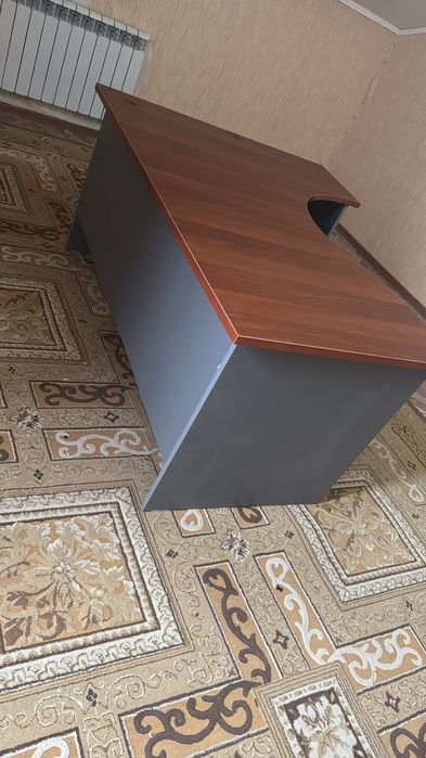 Продам Офисный стол