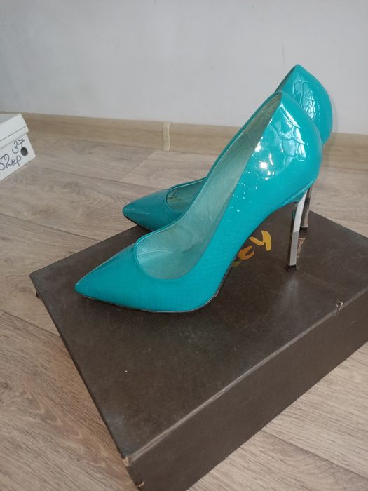 Туфли лодочки бирюзовые 36-37р